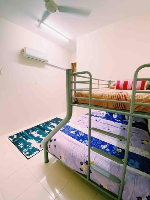 Spacious Cozy Lakeville Homestay 4 Bedrooms All With Aircond Seri Iskandar Exterior foto